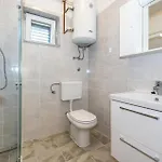 Three-bedroom In Rozovac