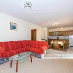 Three-bedroom In Rozovac *