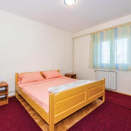 Three-bedroom In Rozovac Holiday home Lozovac