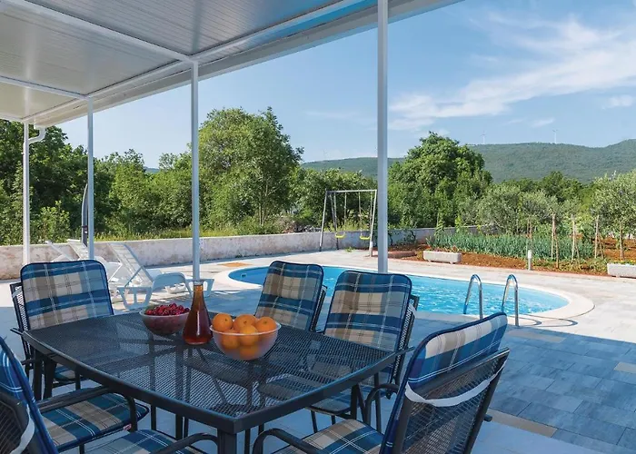 Three-bedroom In Rozovac Casa vacanze