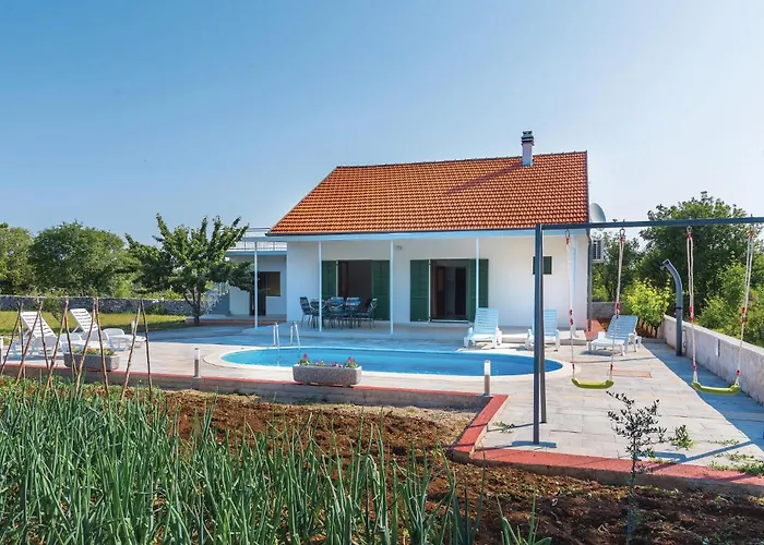 Ferienhaus Three-bedroom In Rozovac Lozovac